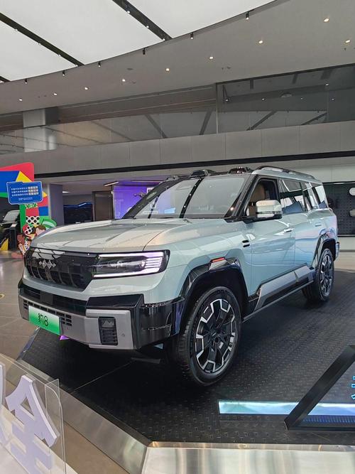 佛山162比亚迪方程豹硬派越野的爆款，英菲尼迪35周年与你共成长